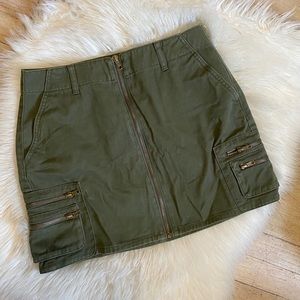 Army green mini skirt with pockets